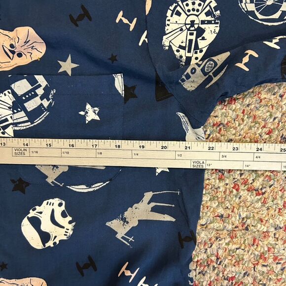 Star Wars NWT Navy Icon Print Short Sleeve Button Front Shirt Size M - Picture 7 of 12